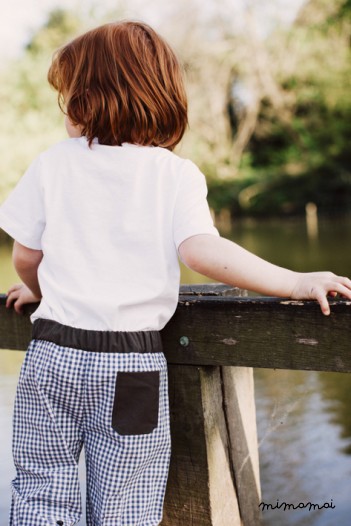 Baby trousers with green cork patches