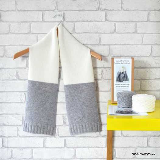 LUXURY SCARF KNITTING KIT