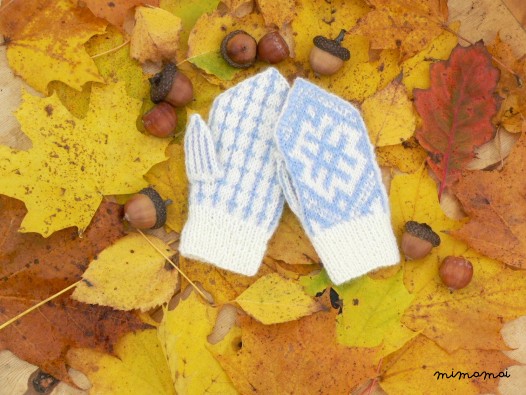 Hand knit wool baby mittens - baby boy gift