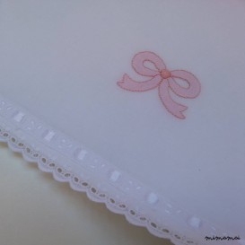 Lenzuolino culla o lettino in batista di puro cotone "Nodo d'amore" rosa