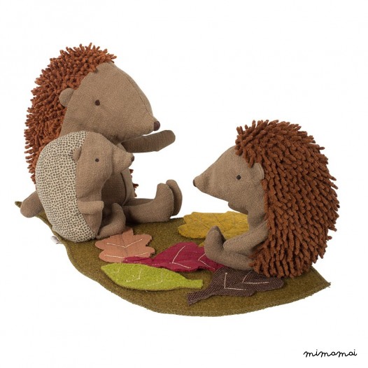 Little Hedgehog with Leaf