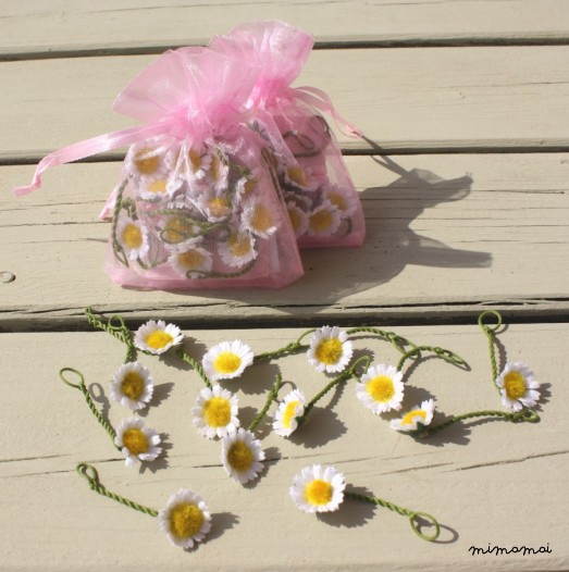 Silk Daisy Chain