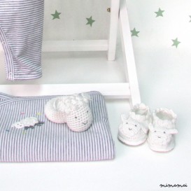 Crochet lamb baby blanket