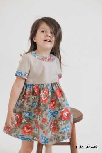 Linen summer dress with floral pattern