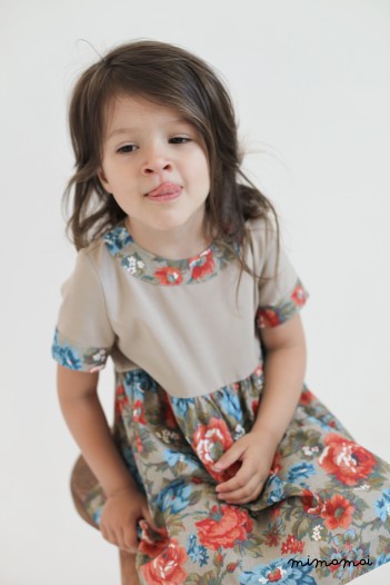 Linen summer dress with floral pattern