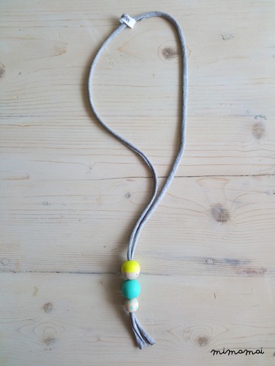 COLLANA "MjMj" doll FLUO giallo-turchese, in legno naturale dipinta a mano
