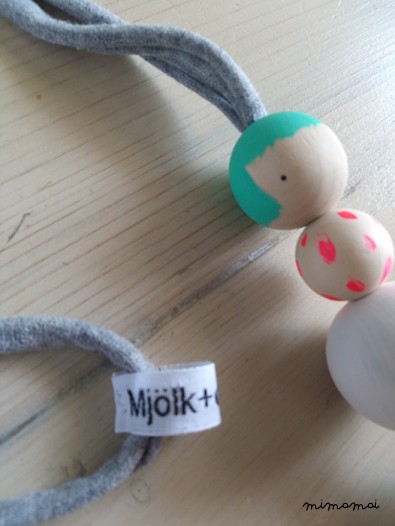 COLLANA MjMj doll, in legno naturale dipinta a mano
