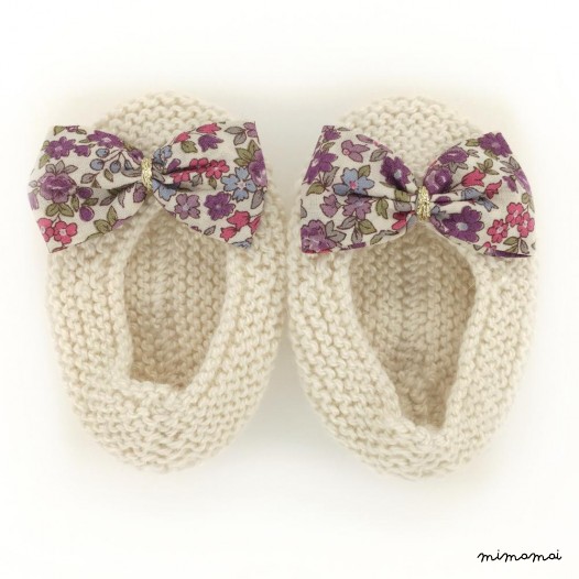 Chaussons ballerines &eacute;cru n&oelig;ud tissu liberty fleuri mauve