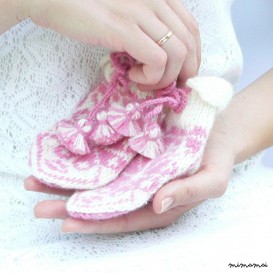 Wool baby girl booties - newborn gift, baby shower - made to order