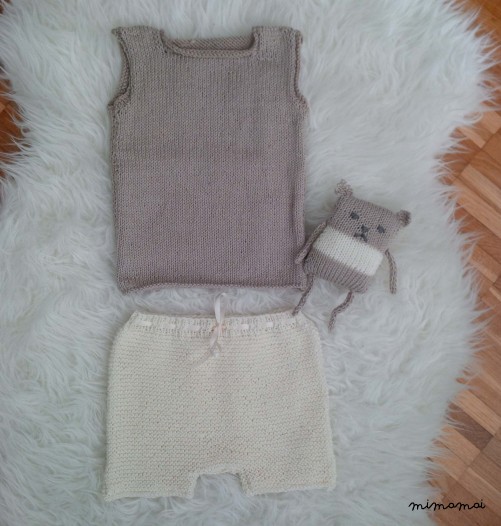 Baby top, handmade knitwear of organic cotton, beige