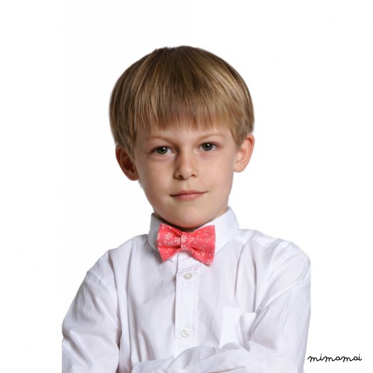 Child coral "Liberty" patternbow tie