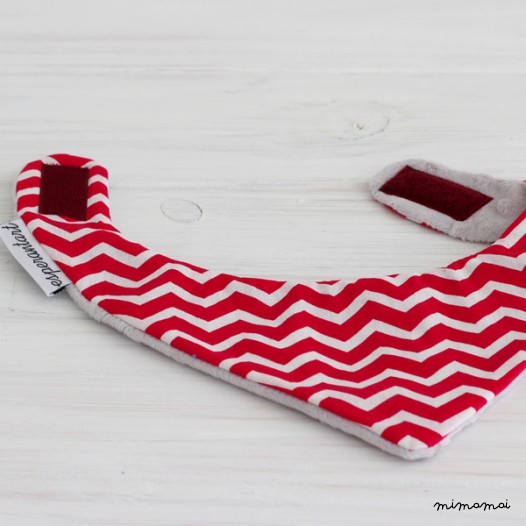 Babero- bandolera zig zag fucsia
