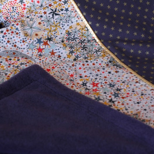 puericulture-couverture-bebe-polaire-etoiles-l-15732609-couverture-bebe9a49-d6e00_570x0