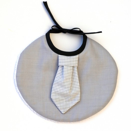 Bavoir-chic-cravate-bebe-garcon-gris-carreaux-2