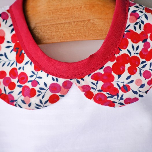 Bavoir-chic-col-Claudine-Liberty-Wiltshire-fuchsia-3