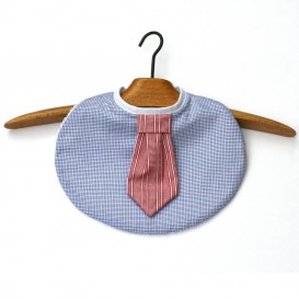Bavoir-chic-cravate-bebe-rouge-bleu-bapteme-1