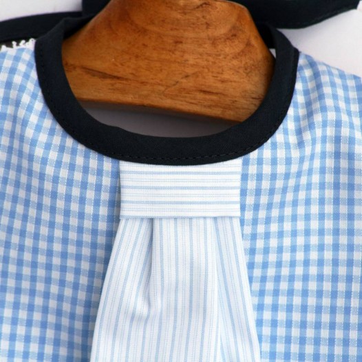 Bavoir-chic-cravate-bebe-bleu-ciel-vichy-rayures-2