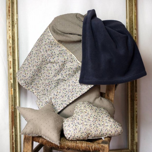 Petit-Pote-couverture-bebe-enfant-gris-taupe-Liberty-polaire-3