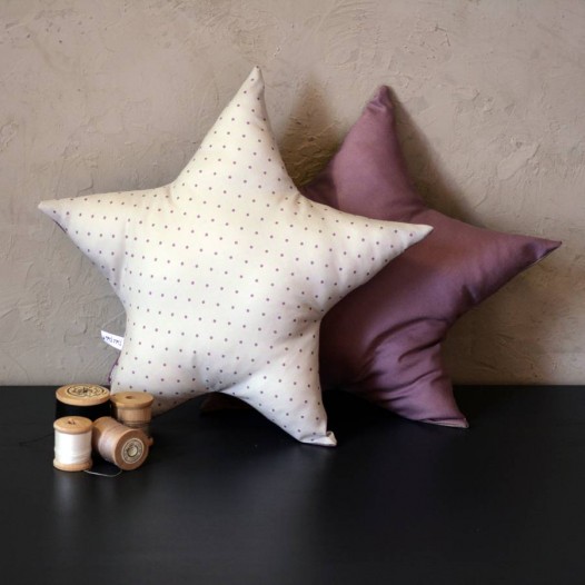 Coussin-etoile-brume-pois-figue-3