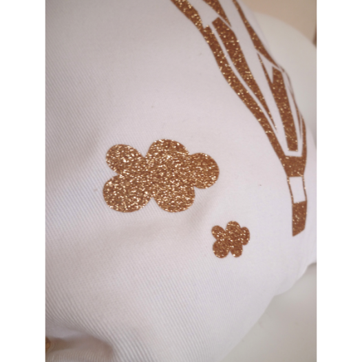 coussin-en-coton-blanc-montgolfiere-doree-ddddehoussable-.jpg