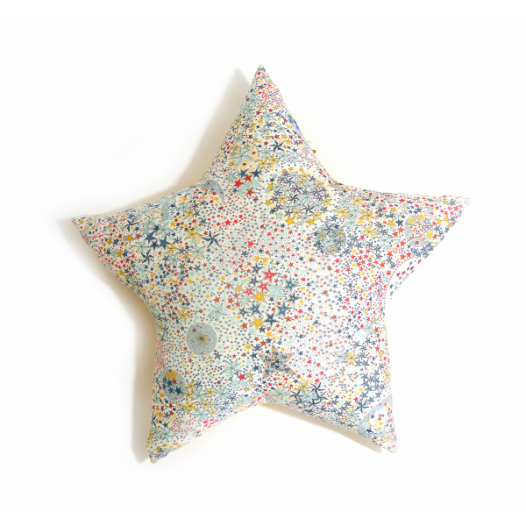 coussin-etoile-differentsddd-liberty.jpg