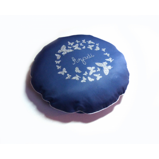 coussin-en-coton-rose-bleu-ou-dore-ensvolee-de-papillons-personnalisable-prenom.jpg
