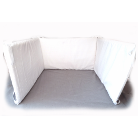 tour-de-lit-en-plumetis-blanc-dehoussable.jpg