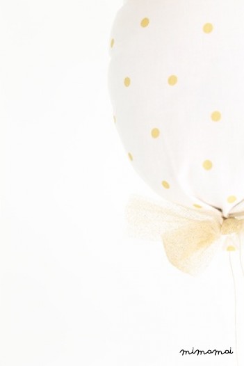 Ballon &laquo; Camille &raquo; blanc et or
