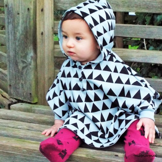 "Your mountain is waiting" poncho grey