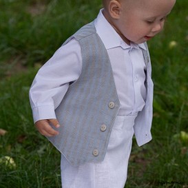 Linen trousers.Simple and natural