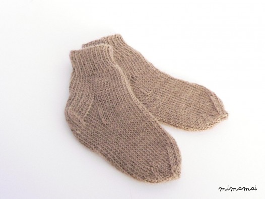 Newborn socks - wool infant socks - hand knit baby socks - newborn gift