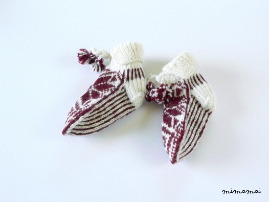 Hand knit wool newborn booties - baby gift, baby shower, infant gift