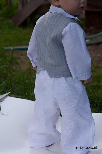 Linen trousers.Simple and natural