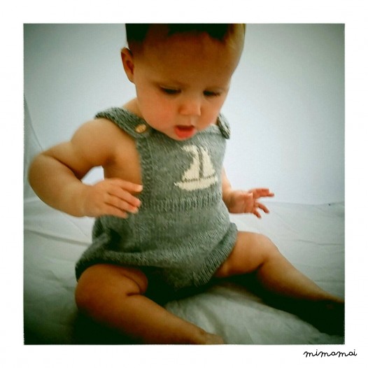 Baby clothing, romper suit, knitted onesie, knitted in Grey with cream sailboat motif