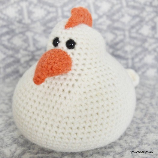 HAPPY CHICKEN AMIGURUMI CROCHET KIT