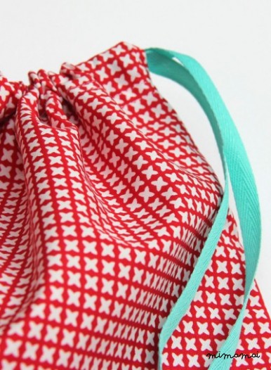 Nappy bag red