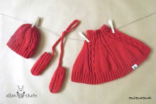 Poncho rosso con il cappello ed i guanti