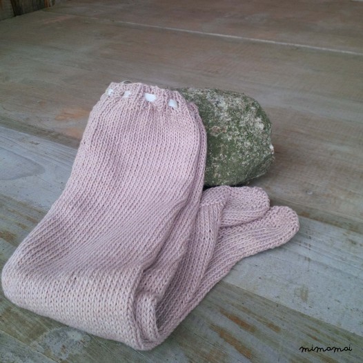 Baby jumper and leggings, handmade knitwear of organic cotton, pale rose