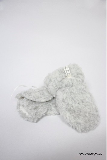Woolen mittens with a string/ Tiny Thumbs mittens