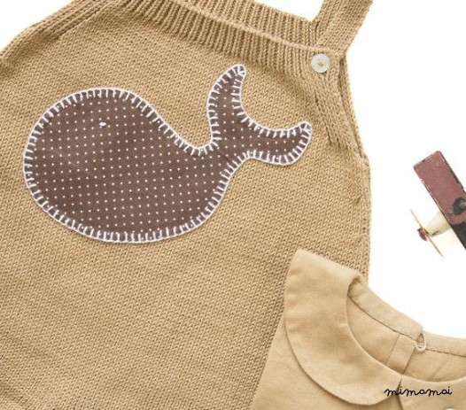 Tuta in maglia in cammello con una balena. 100% cotone. Dimensioni di READY TO SHIP 1-3 mesi