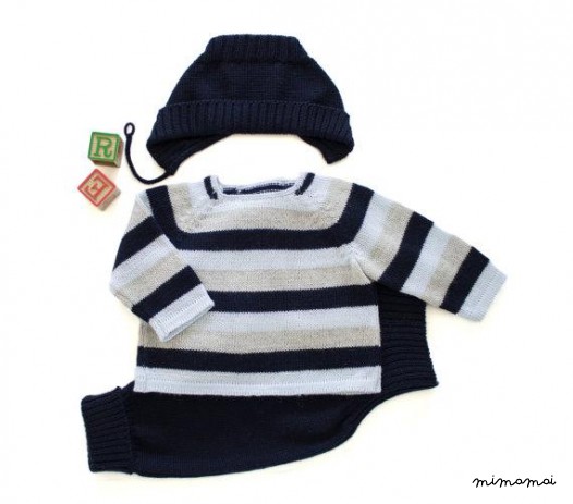 Maglia bambino insieme. Maglione a righe, pantaloni e berretto.