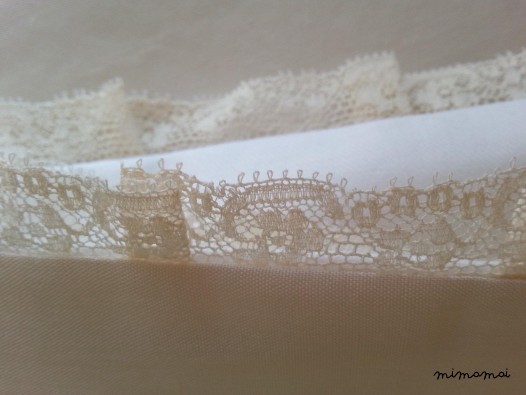 Copripiumino da lettino in shantung in seta ricamato a mano con nodi d'amore