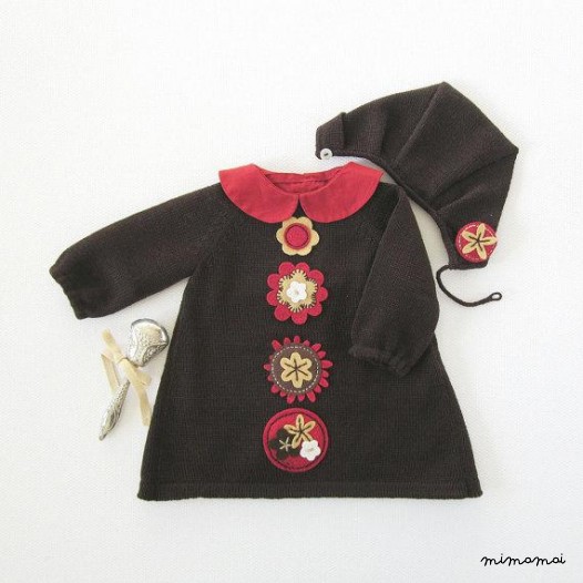 Maglia bambino vestito, tappo, in color marrone con fiori di feltro.