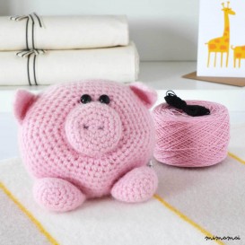 LITTLE PIGGY AMIGURUMI CROCHET KIT