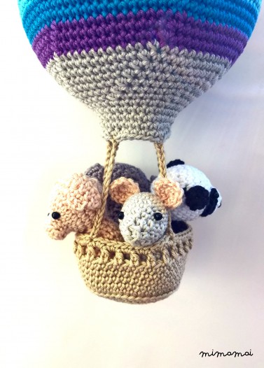 Rainbow nursery hot air balloon decoration, crochet animals in a hot air balloon