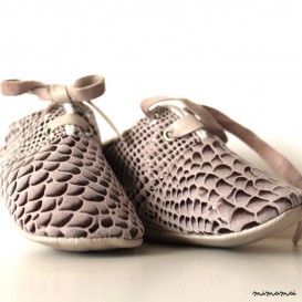 18 - 24 Months Slippers / Baby Shoes Lamb Leather B/W