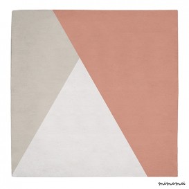 Tapis g&eacute;om&eacute;trique fille