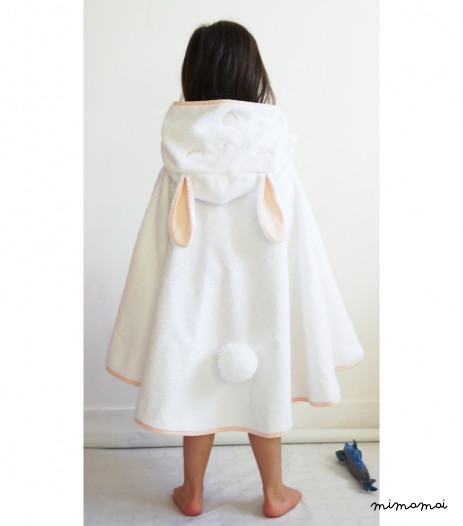 CAPE DE BAIN BOLSA ROSE AVEC POMPON BRODERIE OFFERTE