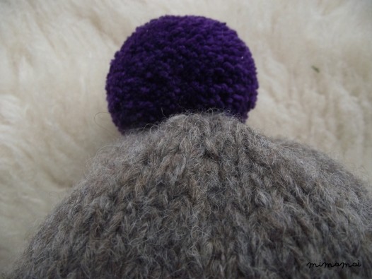 Hat with pom-pom