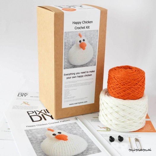 HAPPY CHICKEN AMIGURUMI CROCHET KIT